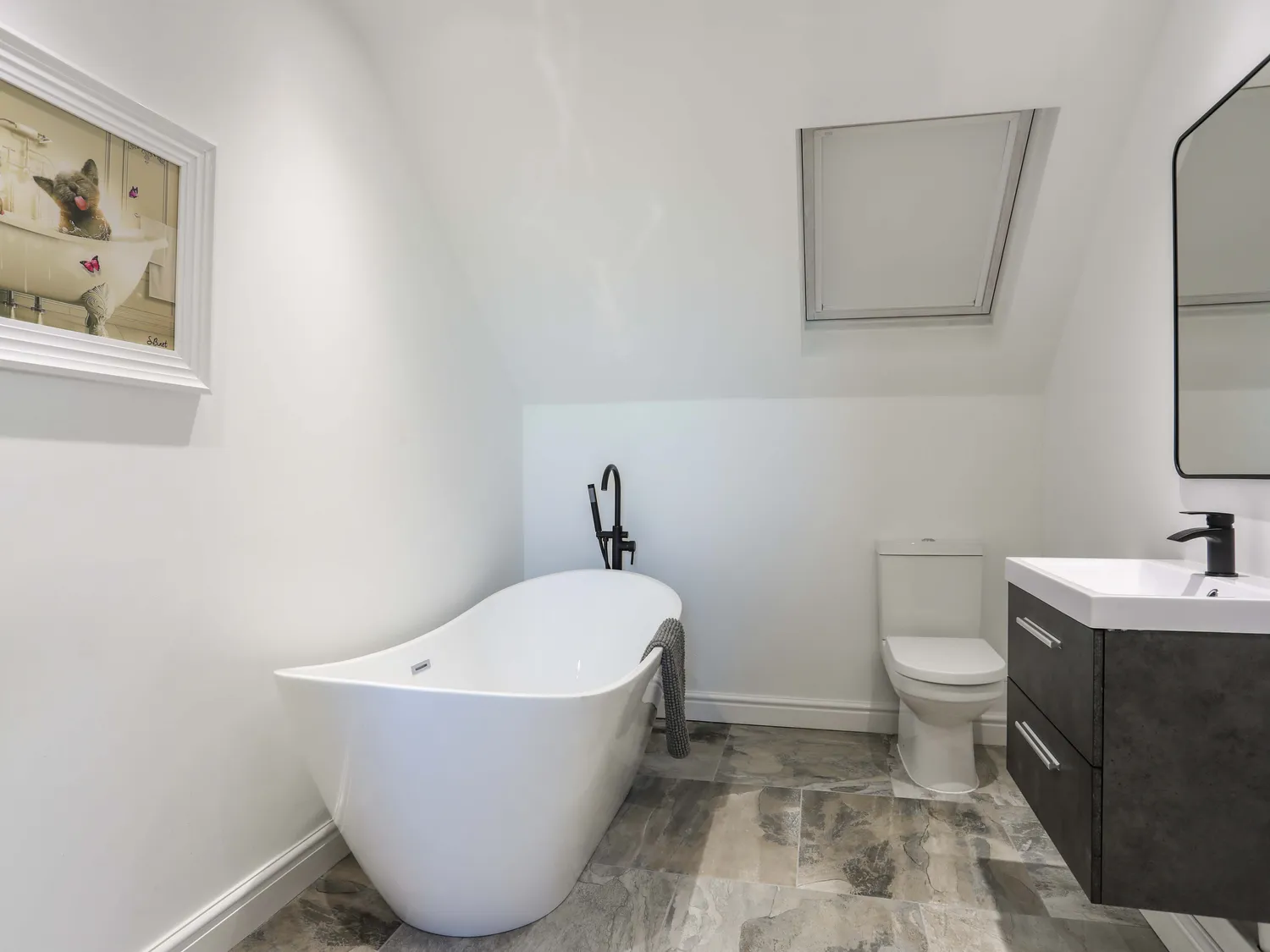 Freestanding bath at Tyn Fridd holiday cottage